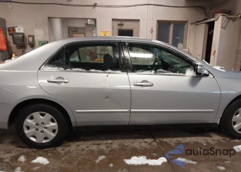 2004 Honda Accord 2.4 Lx z USA, uszkodzony, nr VIN 1HGCM56344A057805